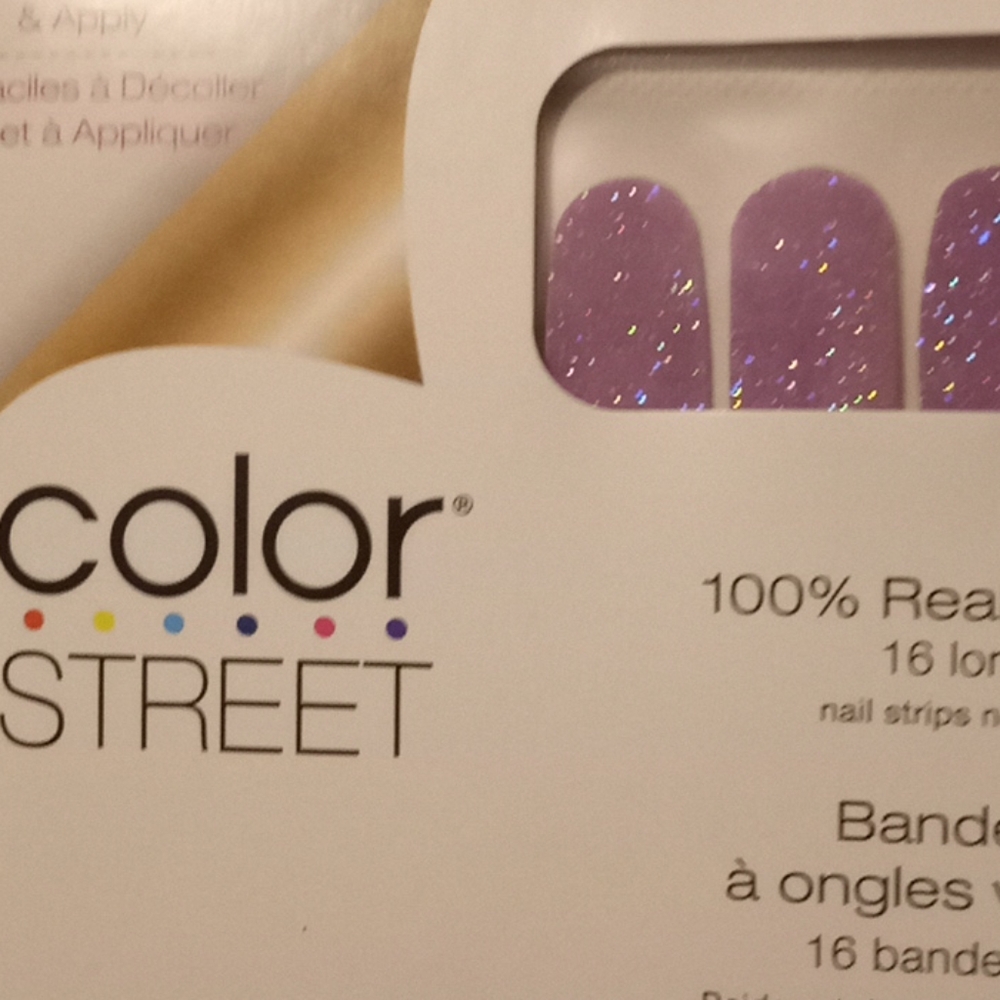 Colorstreet